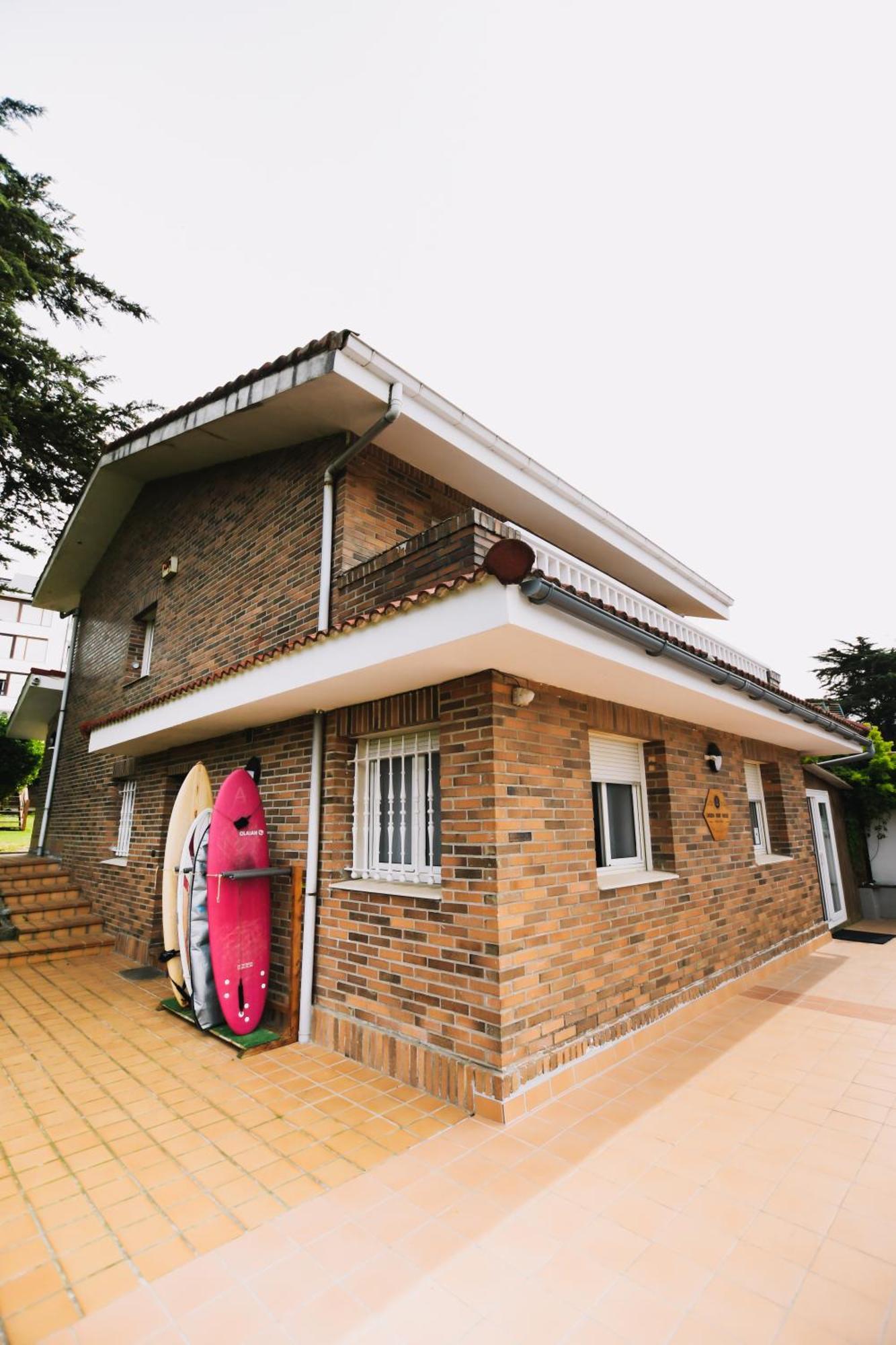 Loredo Surf House Hotel Exterior photo